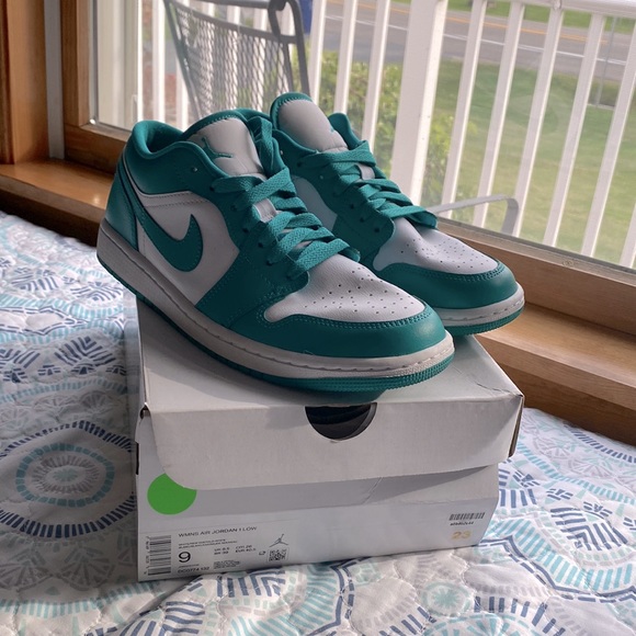 💚💚💚 WOMENS NEW EMERALD JORDAN LOWS 💚💚💚 - Picture 4 of 16